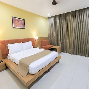 Palette Hotel Surya Vadodara